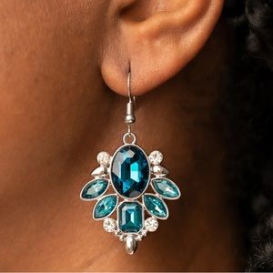 NWT Glitzy Go-Getter Blue Earrings